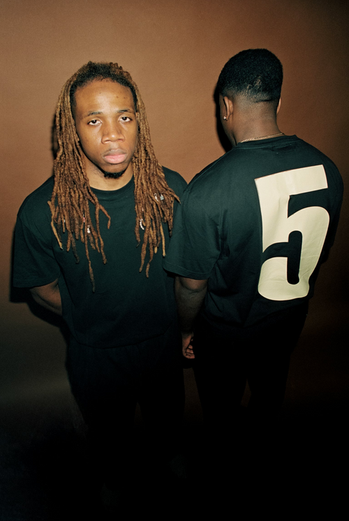 VICTORIA  oversized black Tee